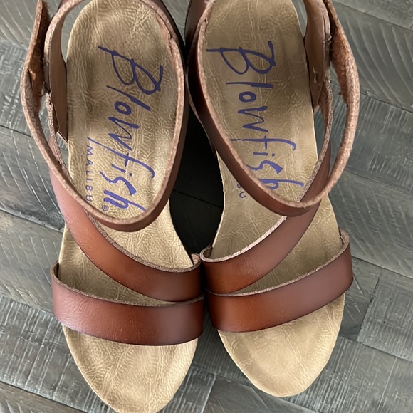 Blowfish Malibu Women's Hapuku Wedge Sandal - Picture 8 of 10